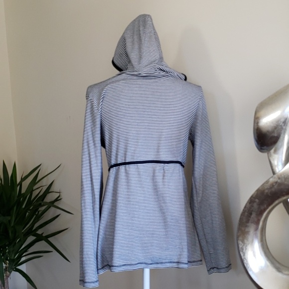 Johns New York  Hoodie - Picture 3 of 6